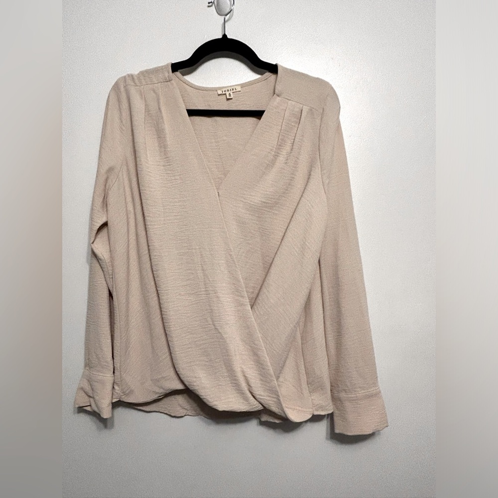 Jodifl Women’s Long Sleeve Blouse. Size Medium
